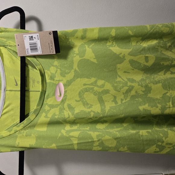 Nike Tops - Nike Lime Green Patterned Tank Top Plus 1x